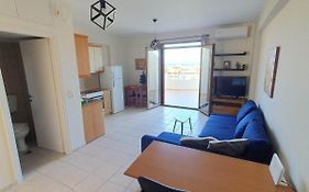 Piranthou Studios & Apartments